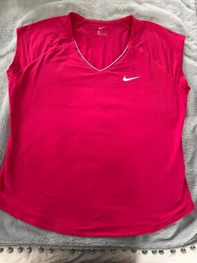 Nike Women's Hot Pink V-Neck Athletic Tank Top